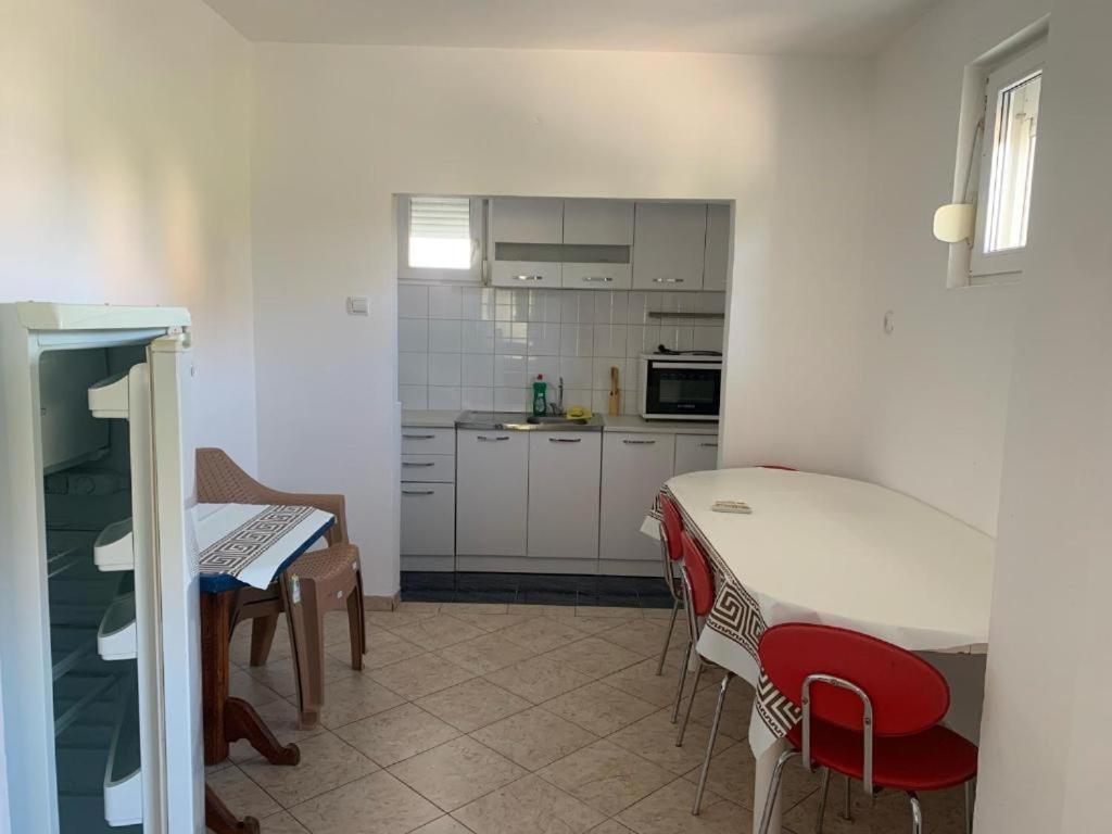 Apartment Hots