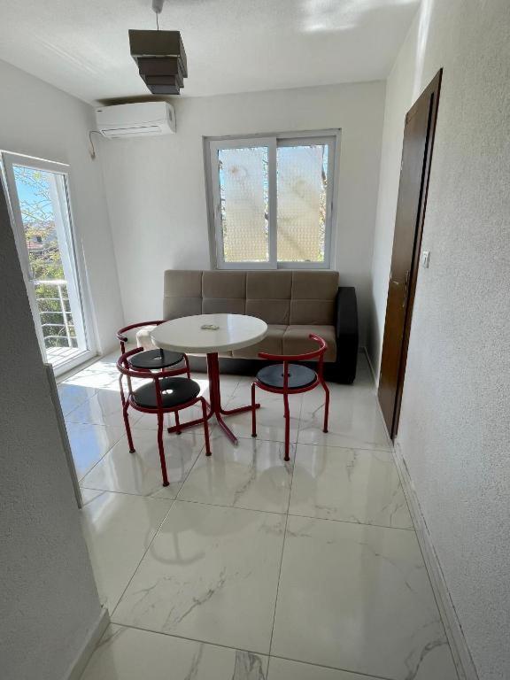 Apartment Hots *