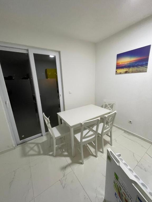 Apartment Hots Bar